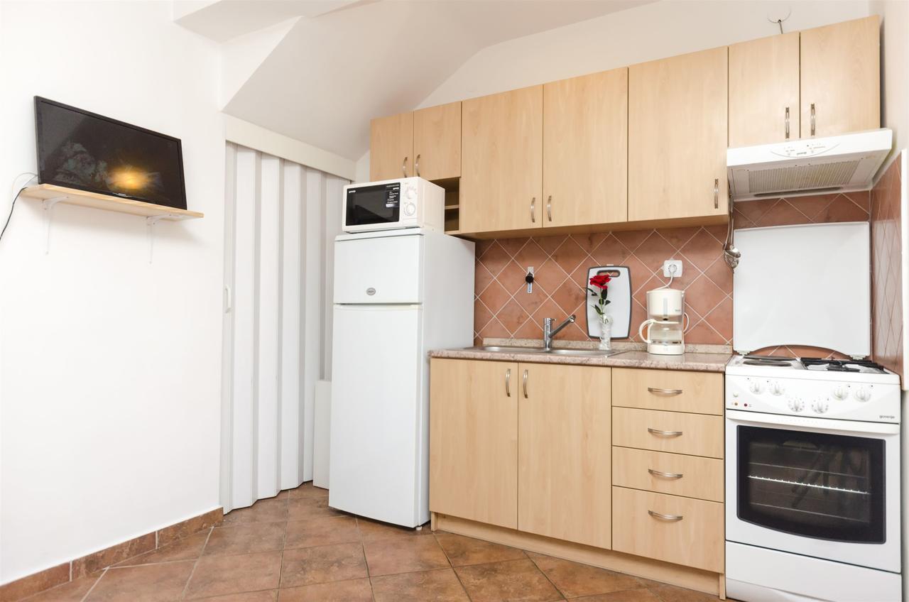 Apartment Branka ซรีมา ภายนอก รูปภาพ