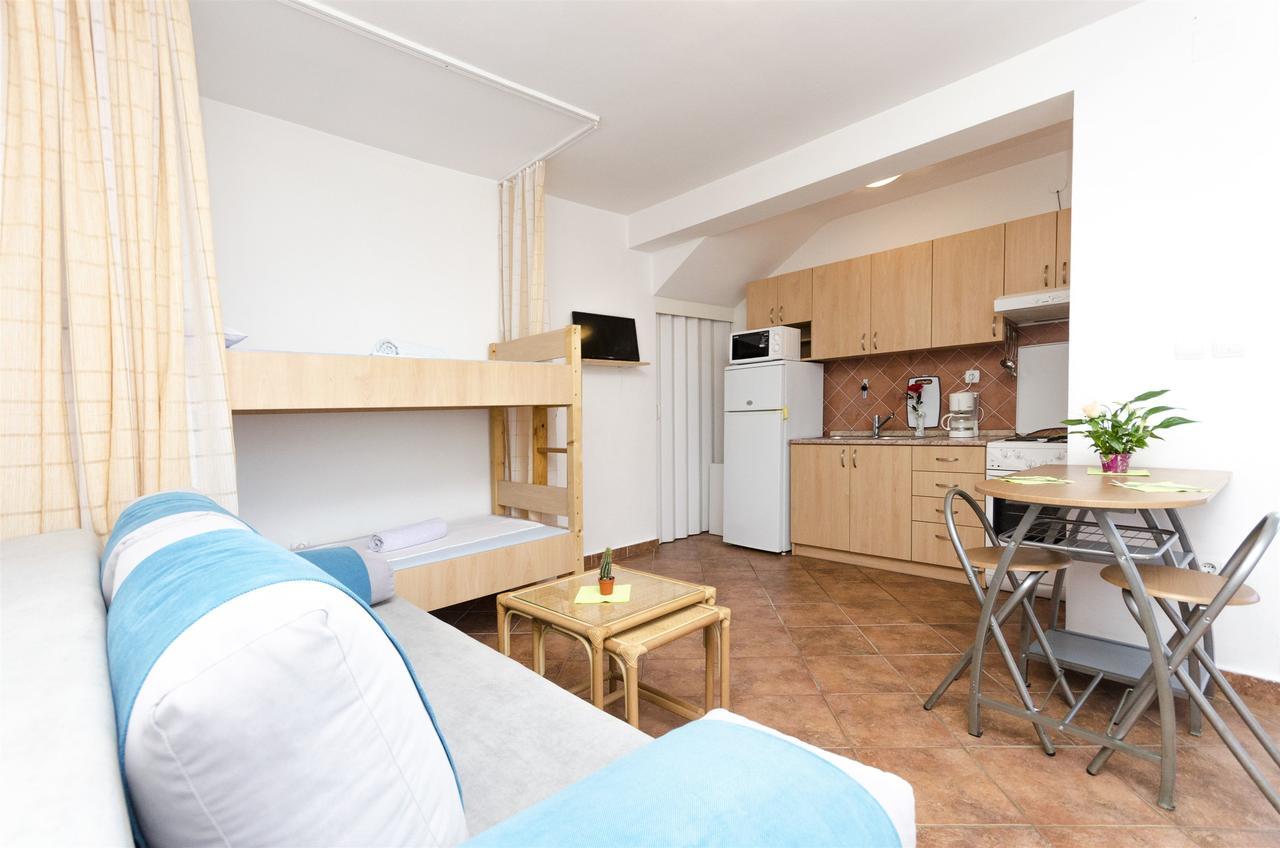 Apartment Branka ซรีมา ภายนอก รูปภาพ
