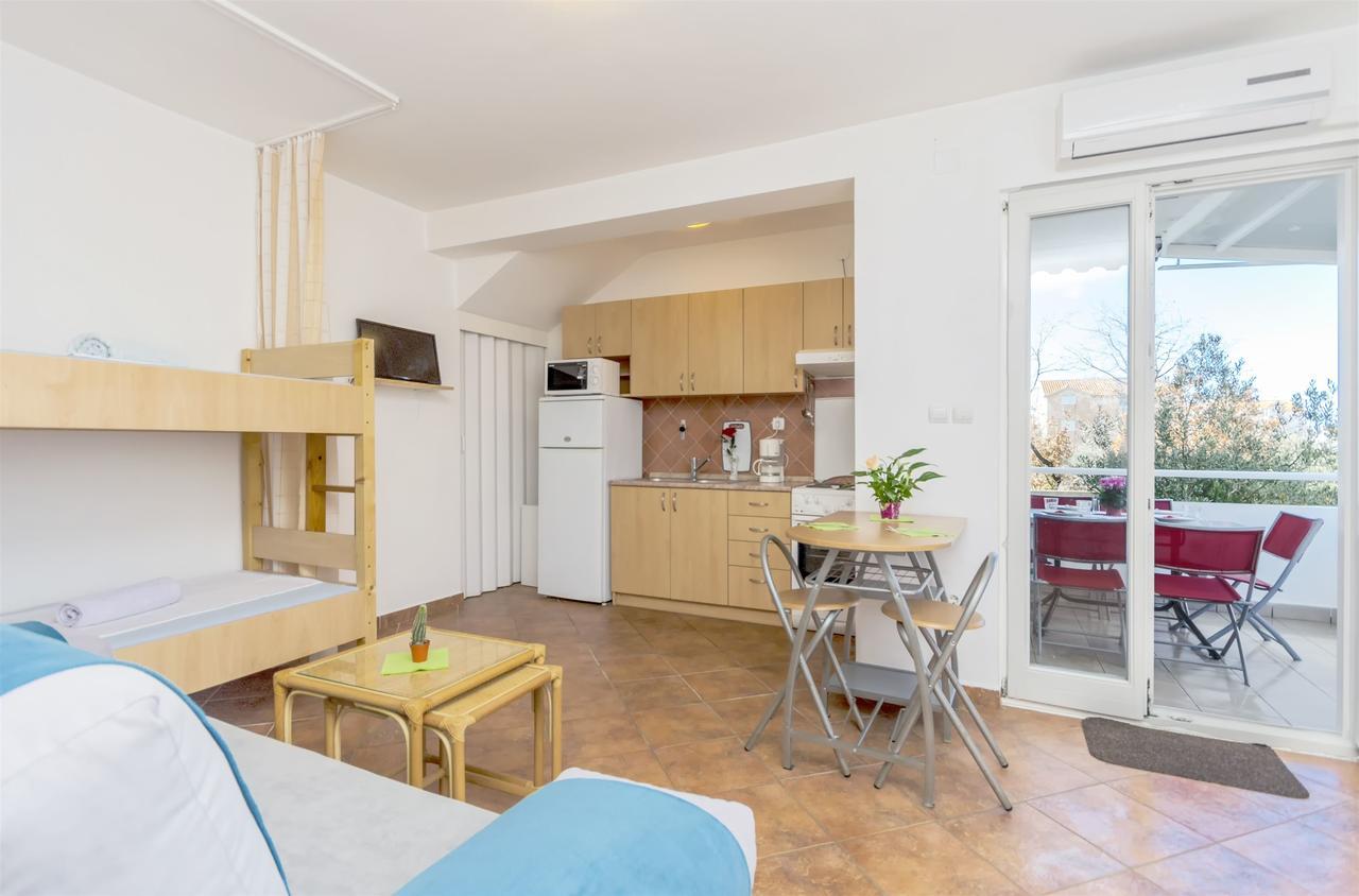 Apartment Branka ซรีมา ภายนอก รูปภาพ